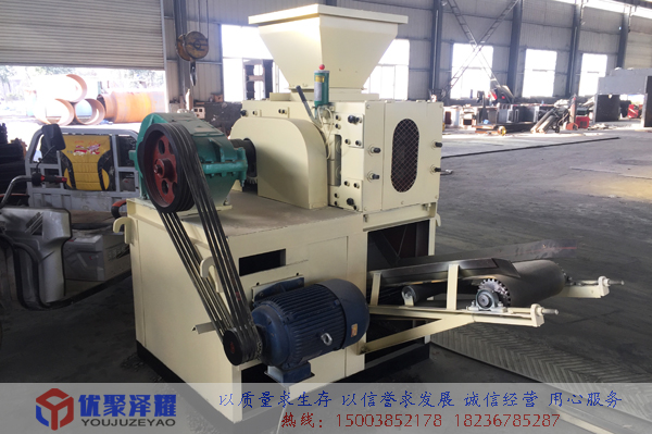 壓球機(jī)設(shè)備